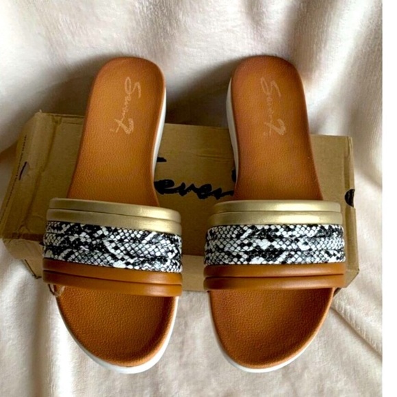 NWT SEVEN7 BoHo Pearly Slide Sandals - Picture 4 of 7